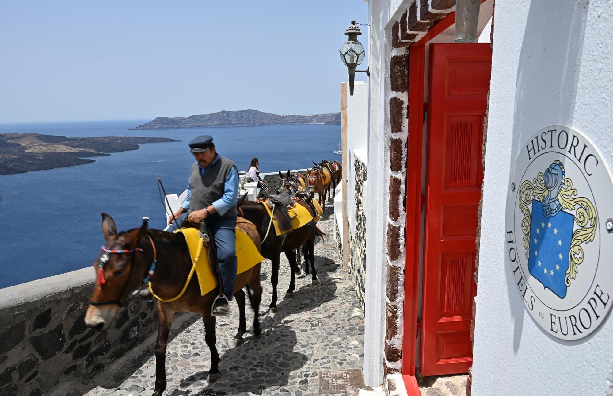 Aigialos Luxury Traditional Settlement Fira  Bagian luar foto