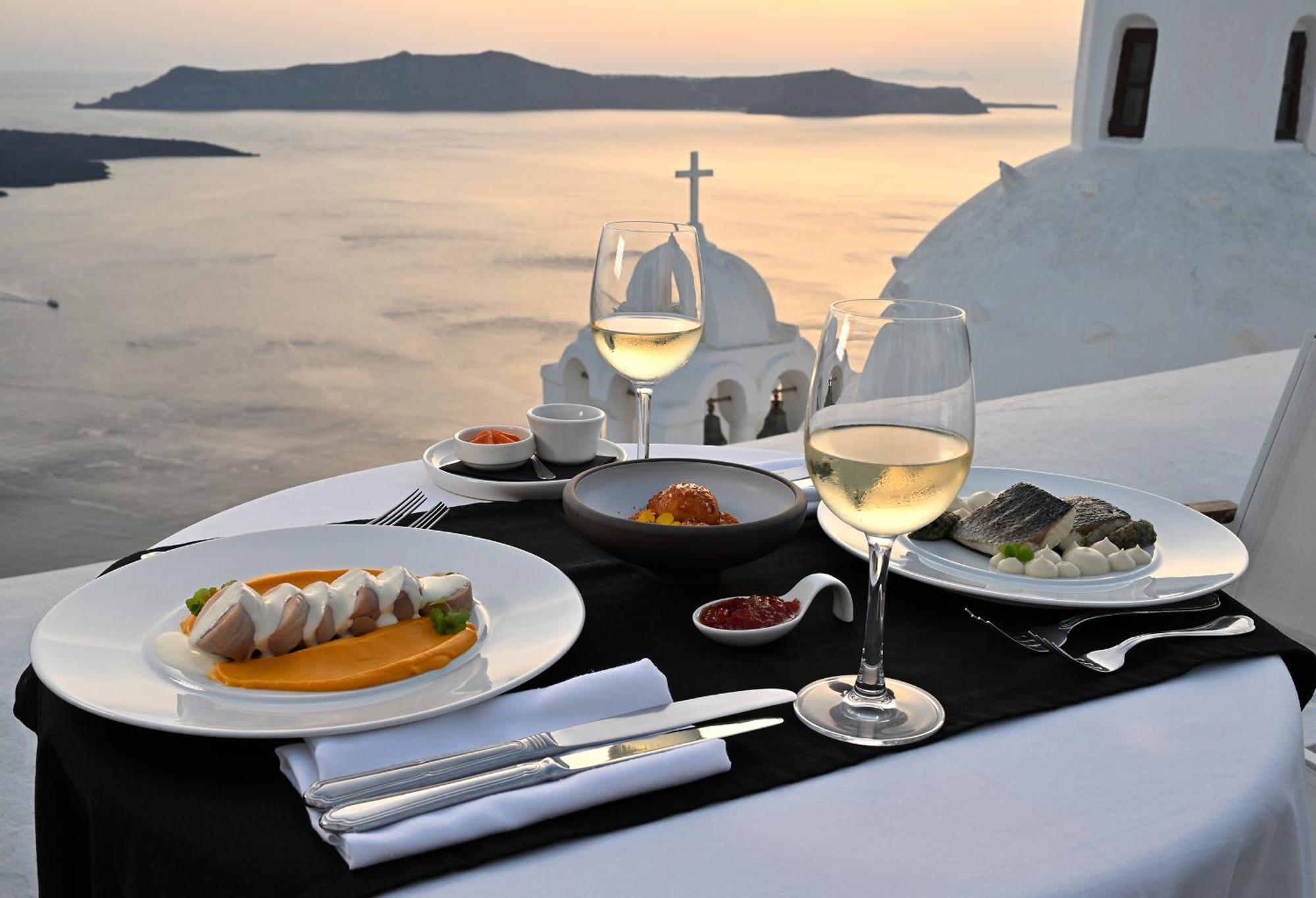 Aigialos Luxury Traditional Settlement Fira  Bagian luar foto