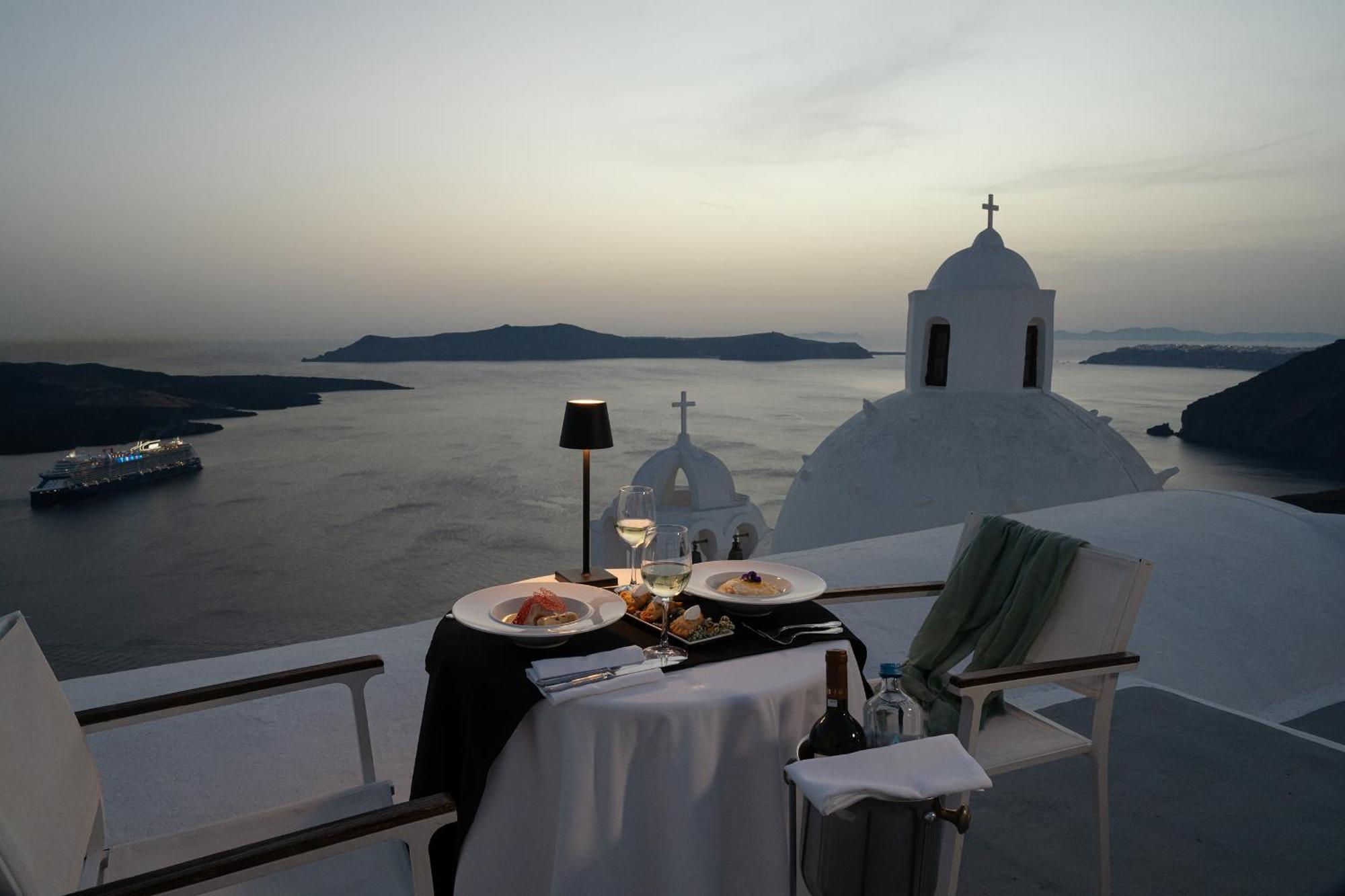 Aigialos Luxury Traditional Settlement Fira  Bagian luar foto